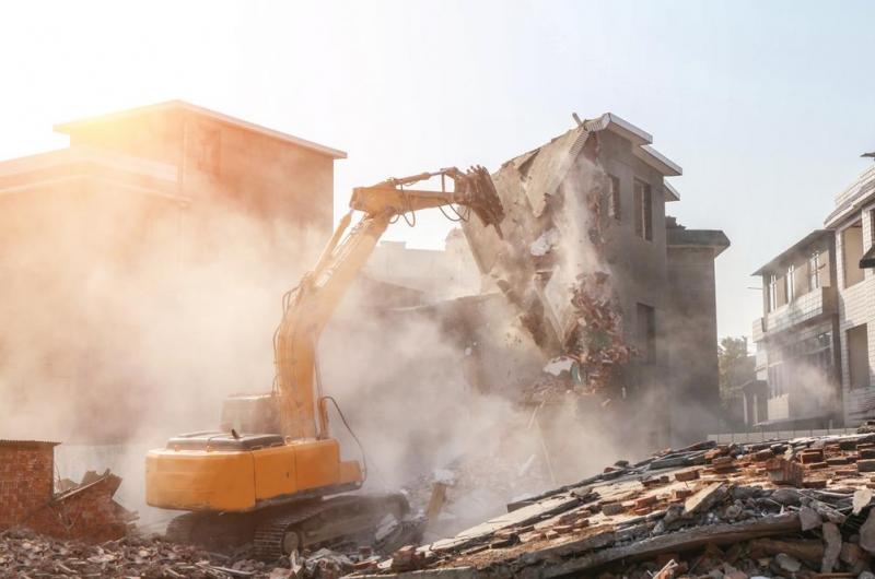 Pr&eacute;parer un projet de d&eacute;molition &agrave; Mably, guide complet